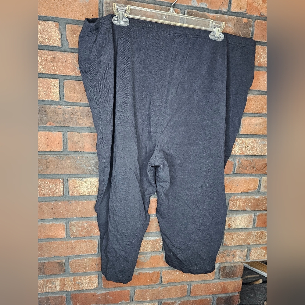 Basic Editions Black Capri Pants - image 2